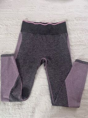 PINK yoga pants